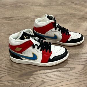 Women’s size 7 Air Jordan hightop sneakers never worn brand new